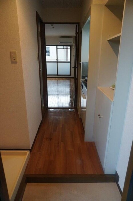 物件内観写真16　(玄関)