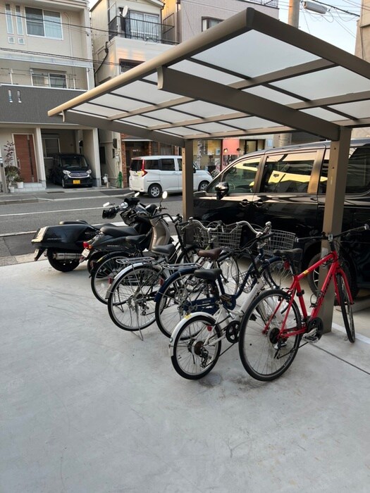 物件外観写真5　(駐輪場)