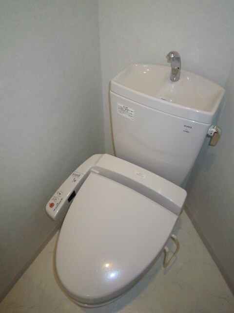 物件内観写真13　(トイレ)