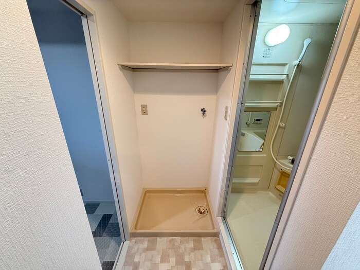 物件内観写真9　(洗濯機置場)