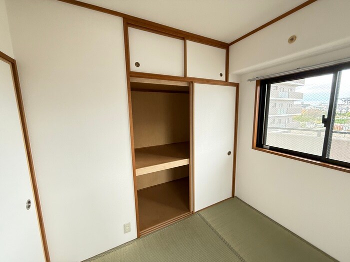 物件内観写真11　(収納)