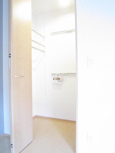 物件内観写真13　(収納)