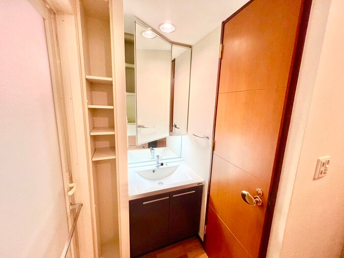 物件内観写真12　(洗面)