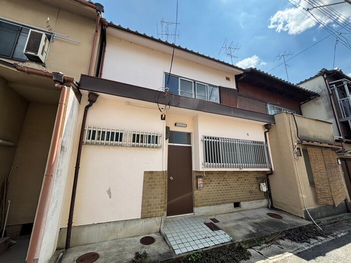 平方様貸家の外観写真