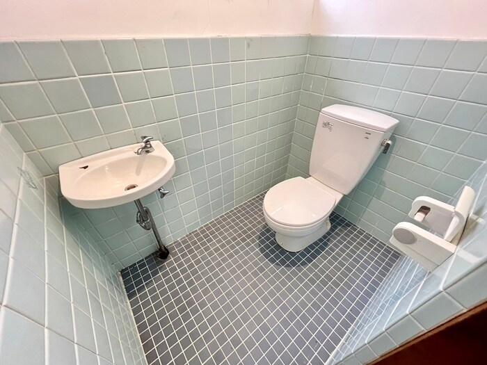 平方様貸家のトイレ
