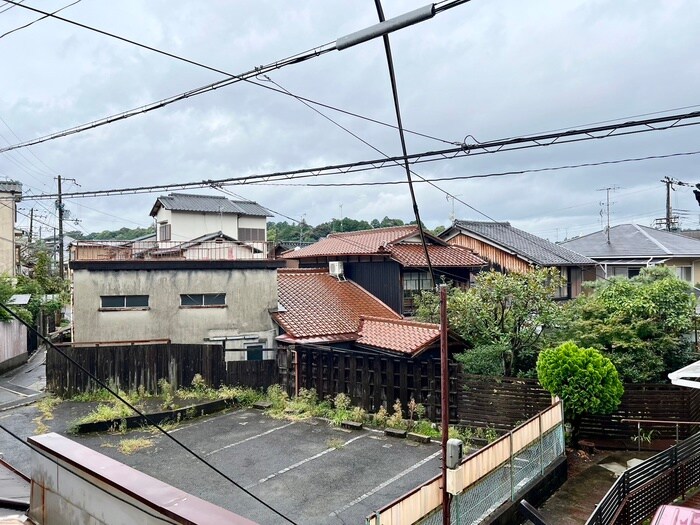 平方様貸家の室内からの展望