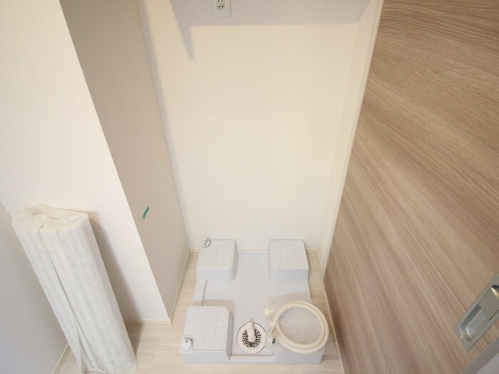 物件内観写真15　(洗濯機置場)