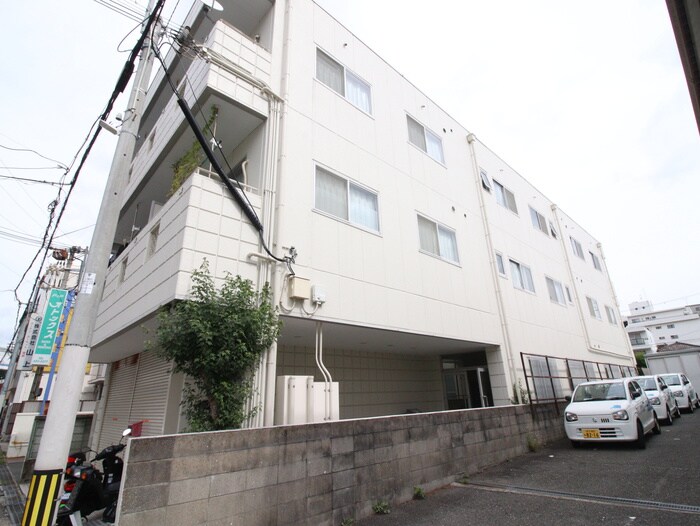 エクレ－ル本町の物件外観写真