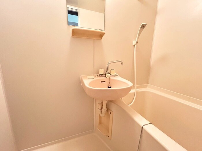 物件内観写真11　(洗面)