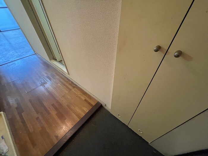 物件内観写真10　(玄関)