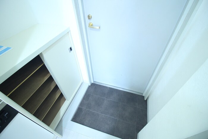 物件内観写真21　(玄関)