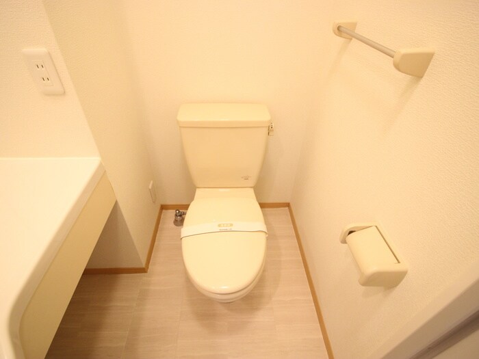 物件内観写真12　(トイレ)