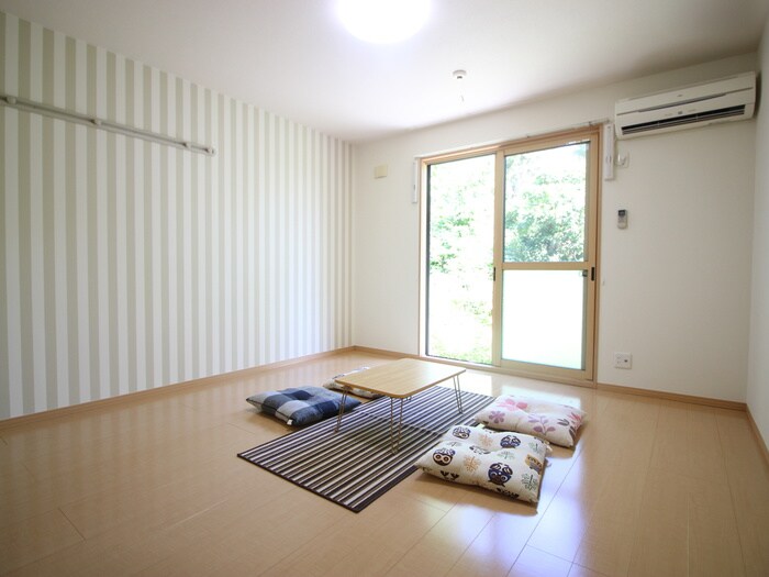 物件内観写真19　(居室)