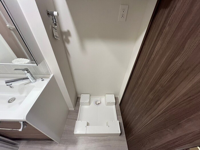 物件内観写真15　(洗濯機置場)