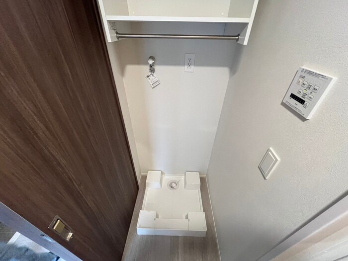 物件内観写真17　(洗濯機置場)