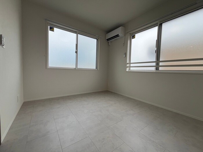 物件内観写真19　(居室)