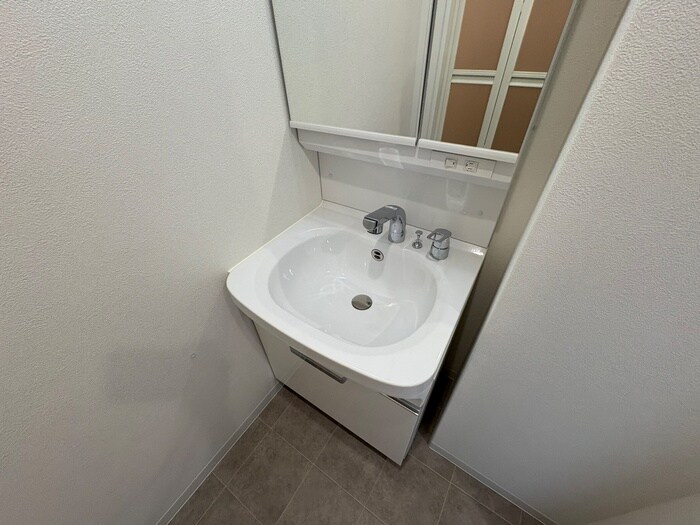 物件内観写真7　(洗面)