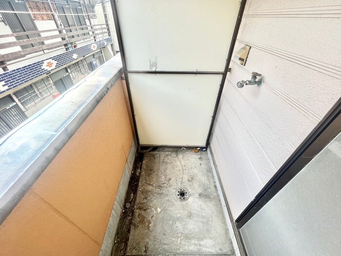 物件内観写真19　(洗濯機置場)