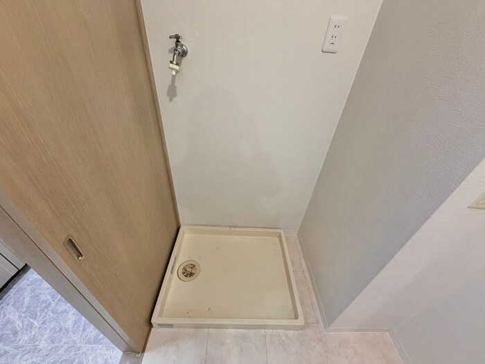 物件内観写真21　(洗濯機置場)