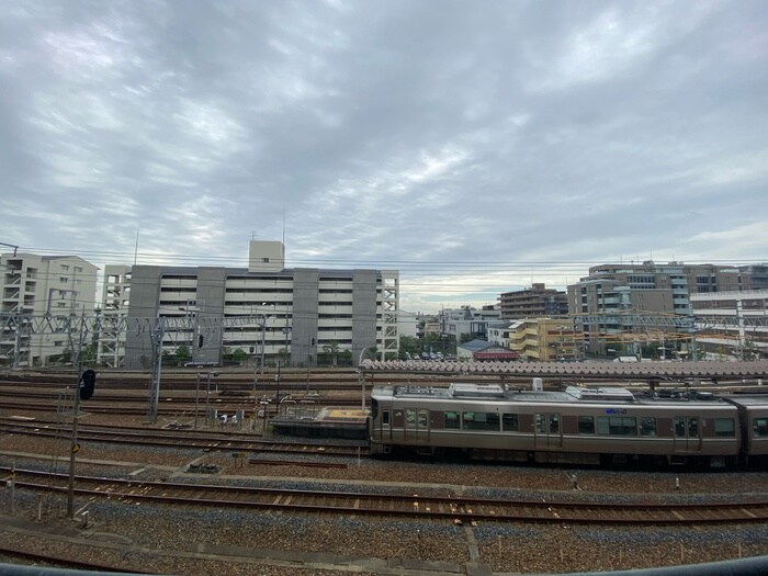 物件内観写真16　(室内からの展望)