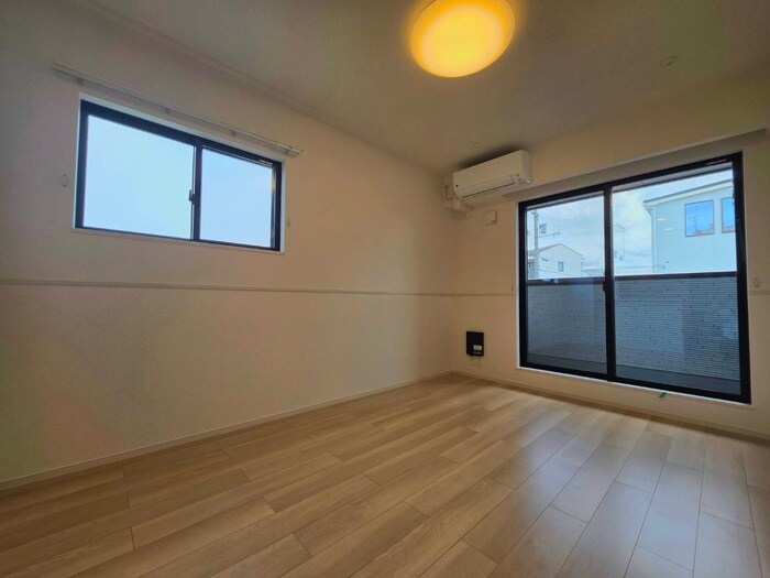 物件内観写真9　(居室)