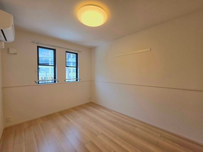 物件内観写真11　(居室)