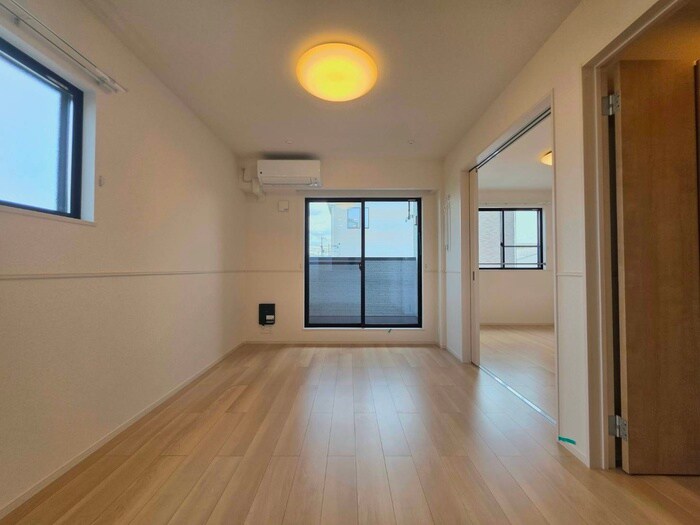 物件内観写真11　(居室)