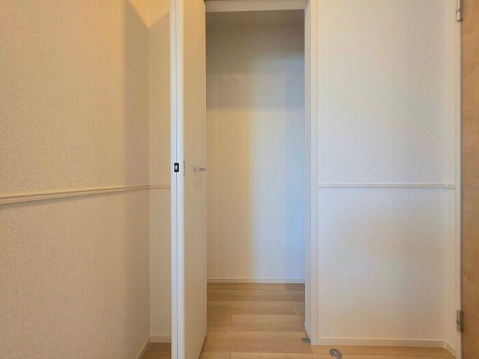 物件内観写真18　(収納)