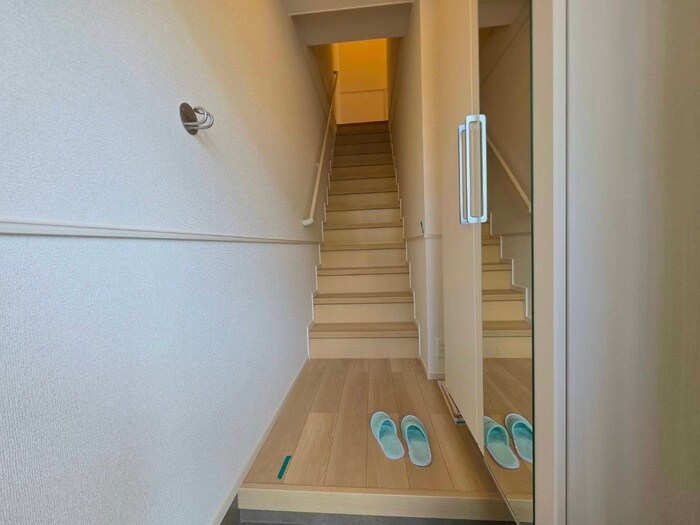 物件内観写真19　(玄関)