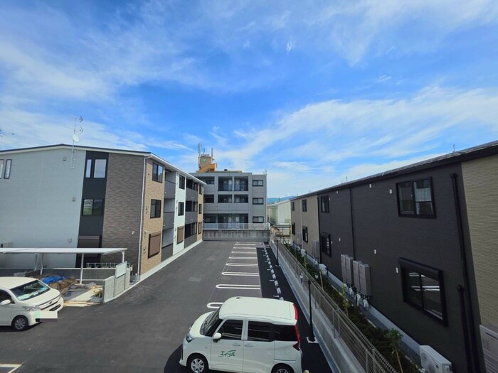 物件内観写真22　(室内からの展望)