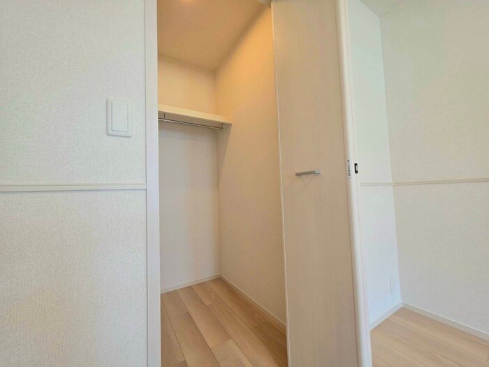 物件内観写真22　(収納)