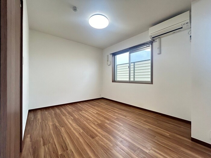 物件内観写真8　(居室)