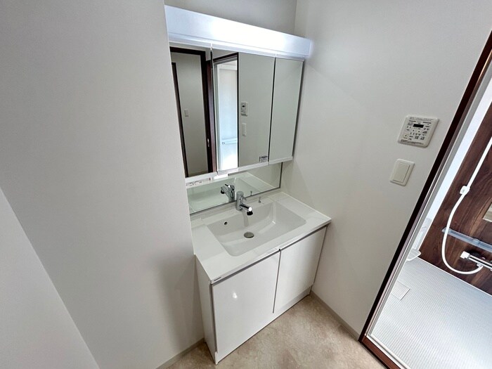 物件内観写真14　(洗面)