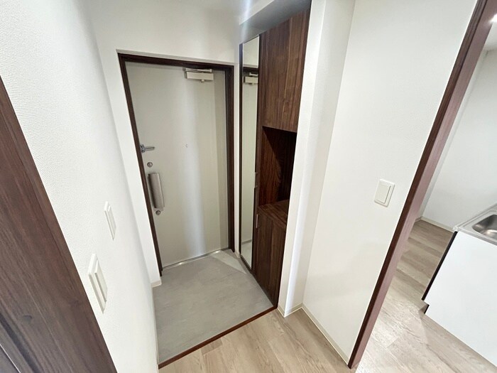 物件内観写真16　(玄関)