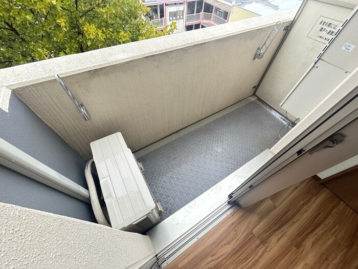 物件内観写真16　(ベランダ・バルコニー)