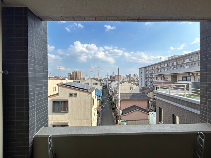 物件内観写真17　(室内からの展望)