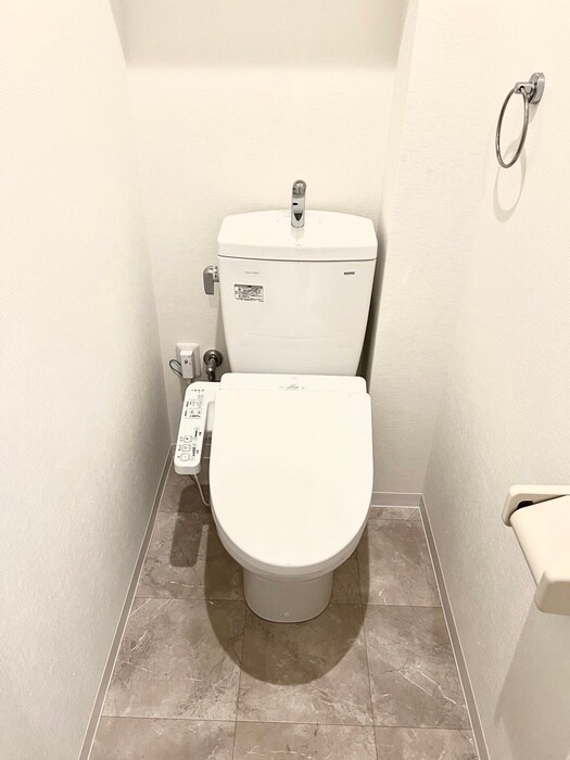 物件内観写真4　(トイレ)