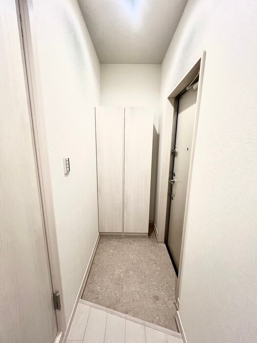 物件内観写真5　(玄関)