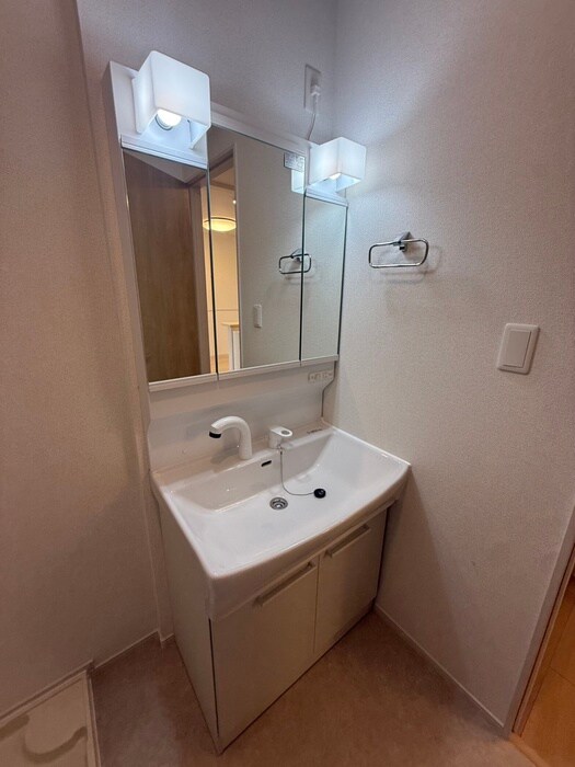 物件内観写真13　(洗面)