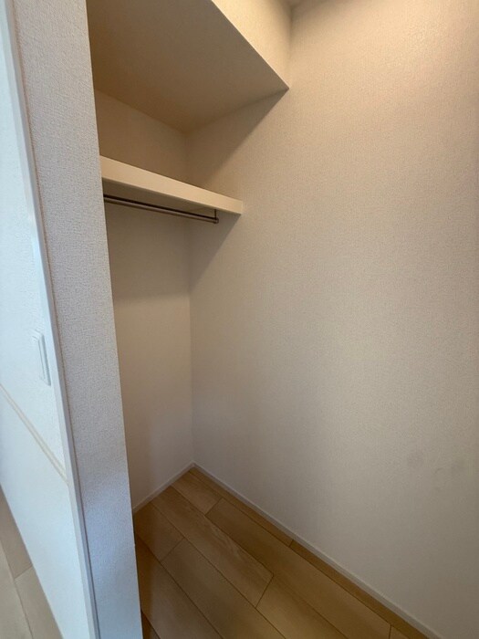 物件内観写真16　(収納)