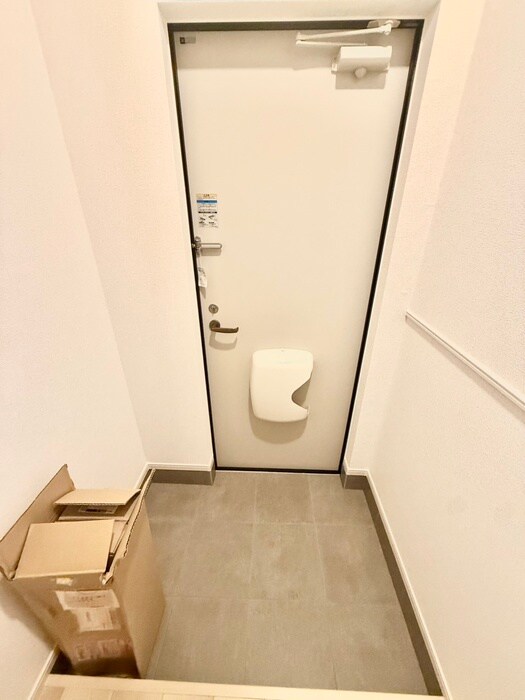 物件内観写真18　(玄関)