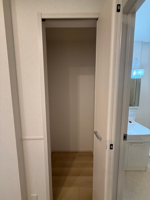 物件内観写真18　(収納)