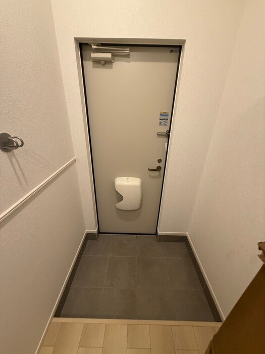 物件内観写真22　(玄関)