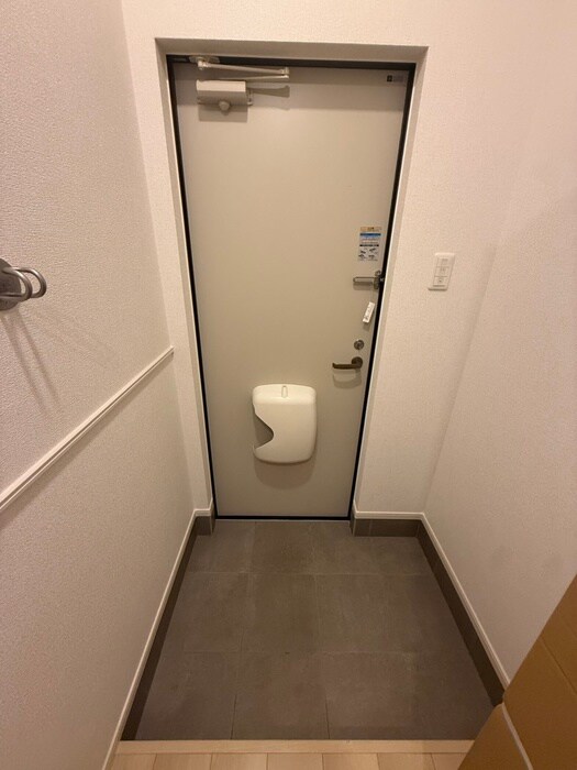 物件内観写真22　(玄関)