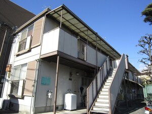 中尾ホワイトハイツ外観写真