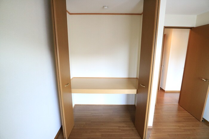 物件内観写真13　(収納)