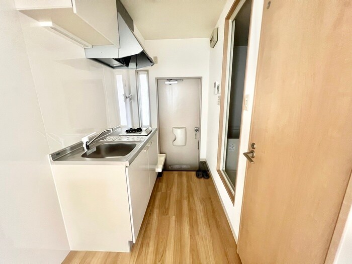 物件内観写真18　(廊下)