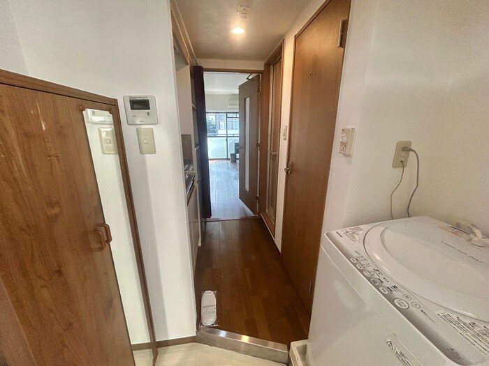 物件内観写真9　(廊下)