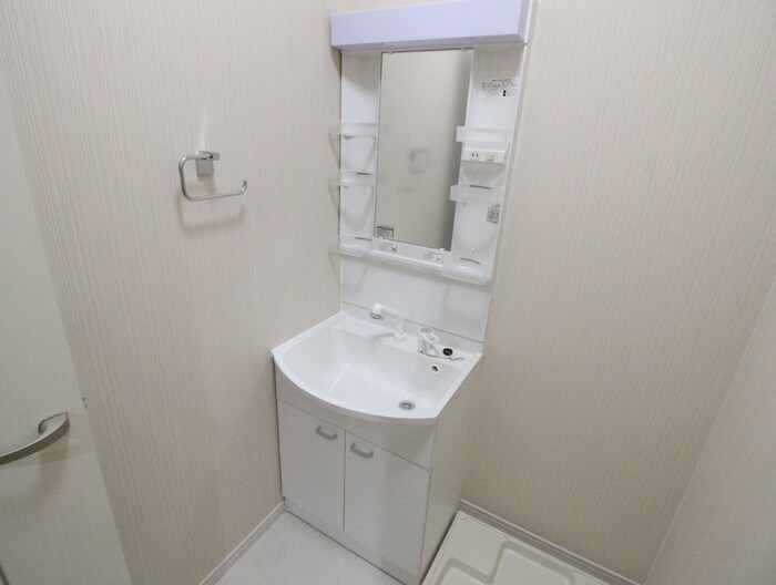 物件内観写真8　(洗面)