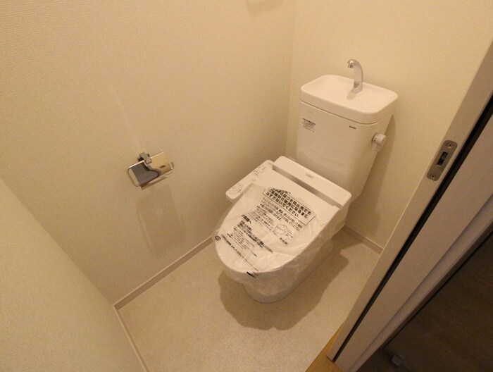 物件内観写真9　(トイレ)